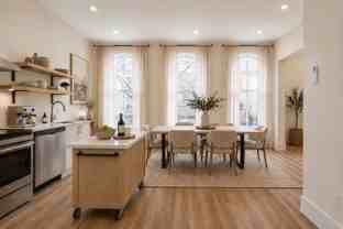 29 King St W - Photo 1 of 1