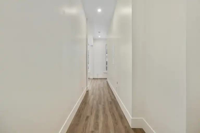 29 King St W - Photo 5 of 27