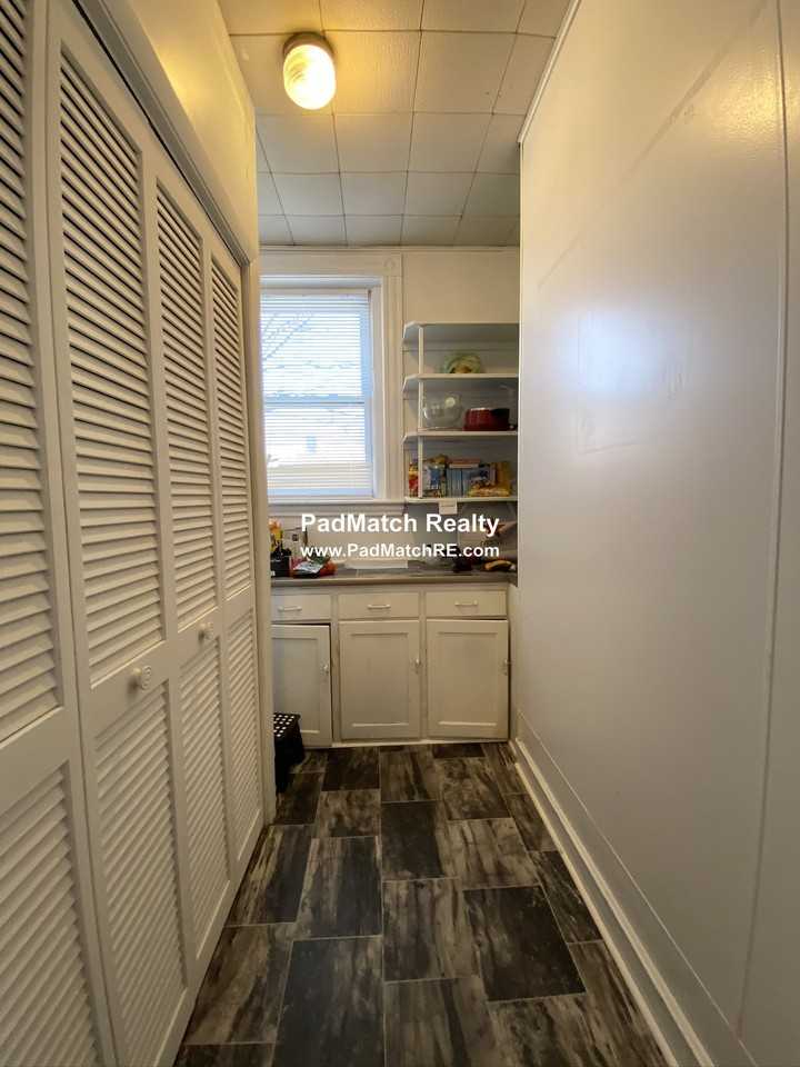 21 Mount Hood Rd #1 - Photo 5 of 20