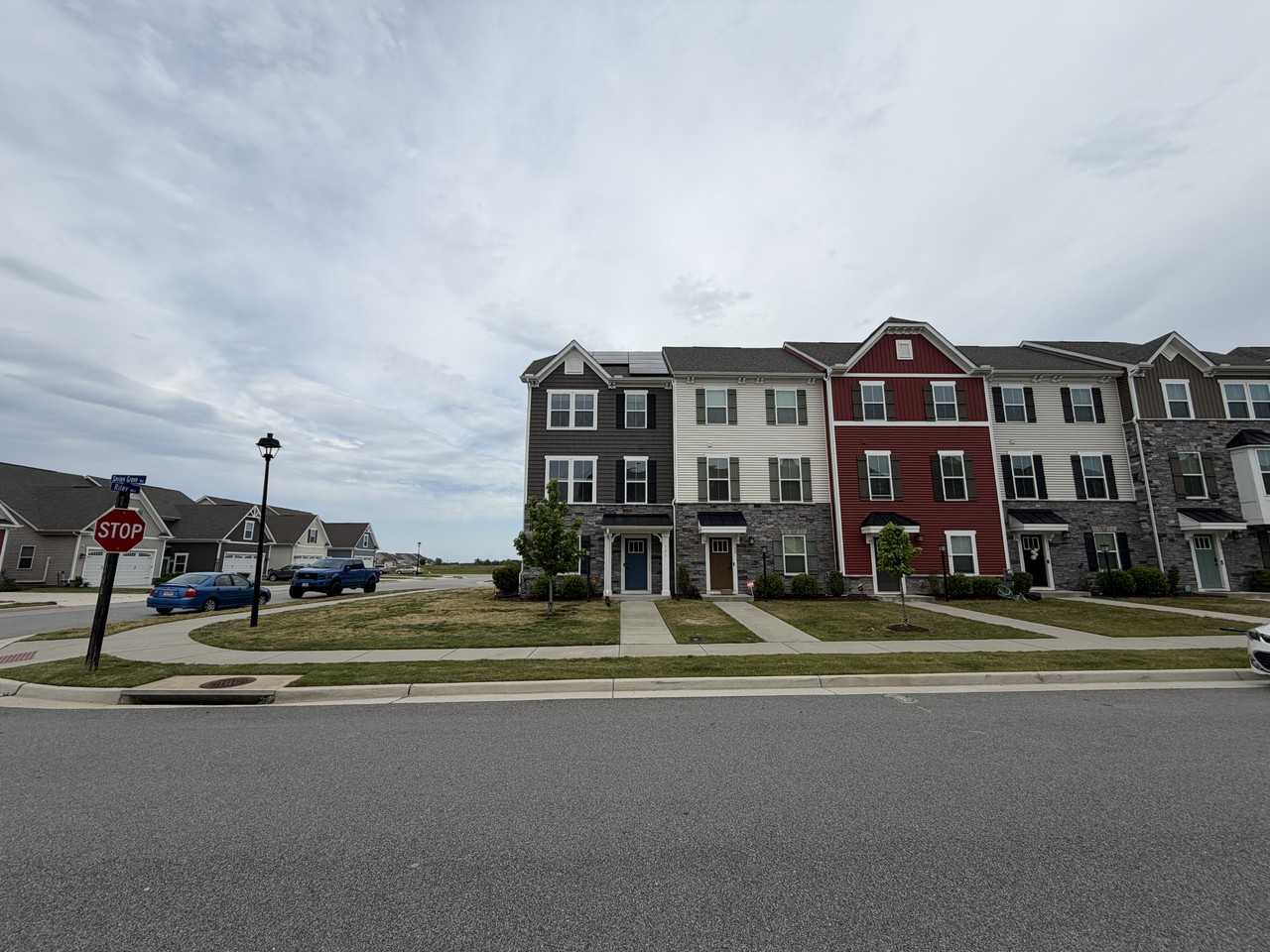 101 Spring Grove Way - Photo 3 of 50