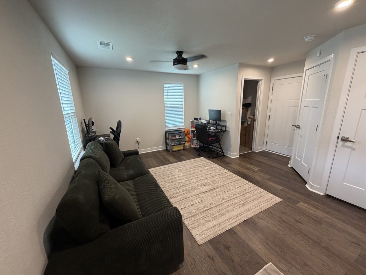101 Spring Grove Way - Photo 5 of 50