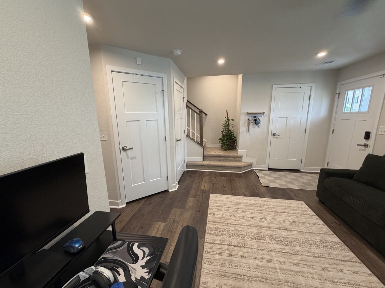 101 Spring Grove Way - Photo 7 of 50