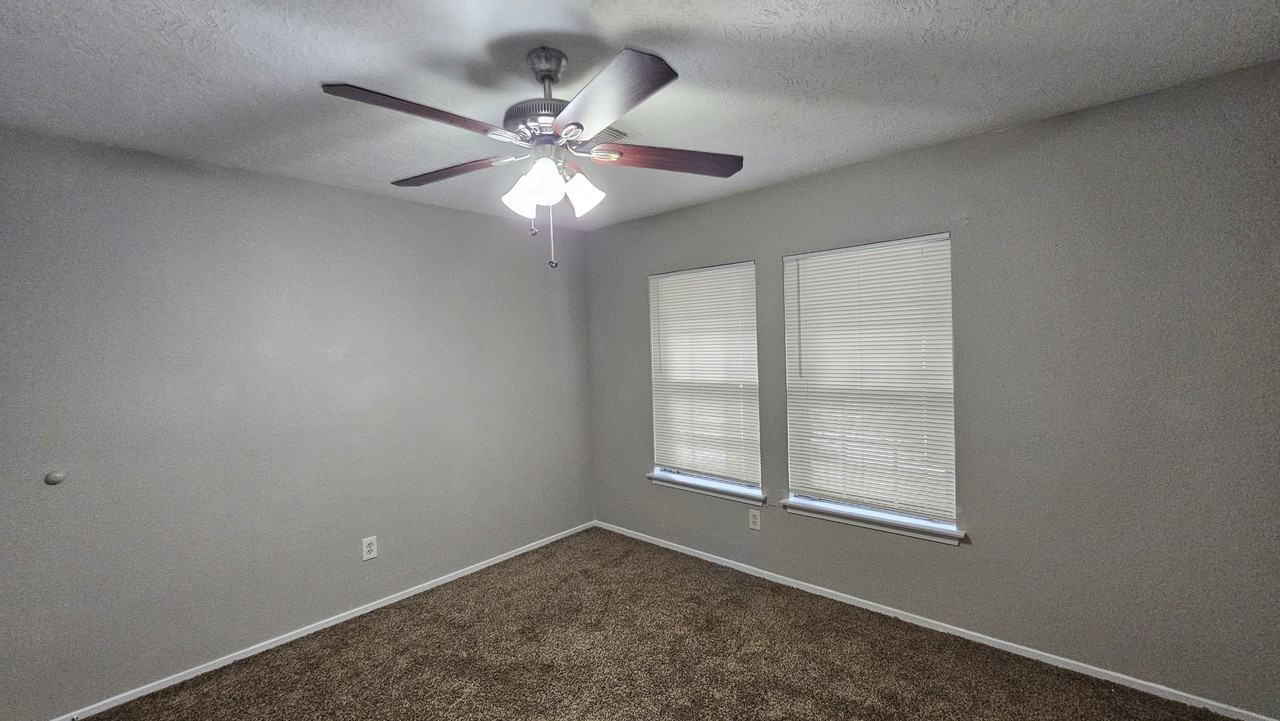 18015 Autumn Hills Dr - Photo 7 of 12