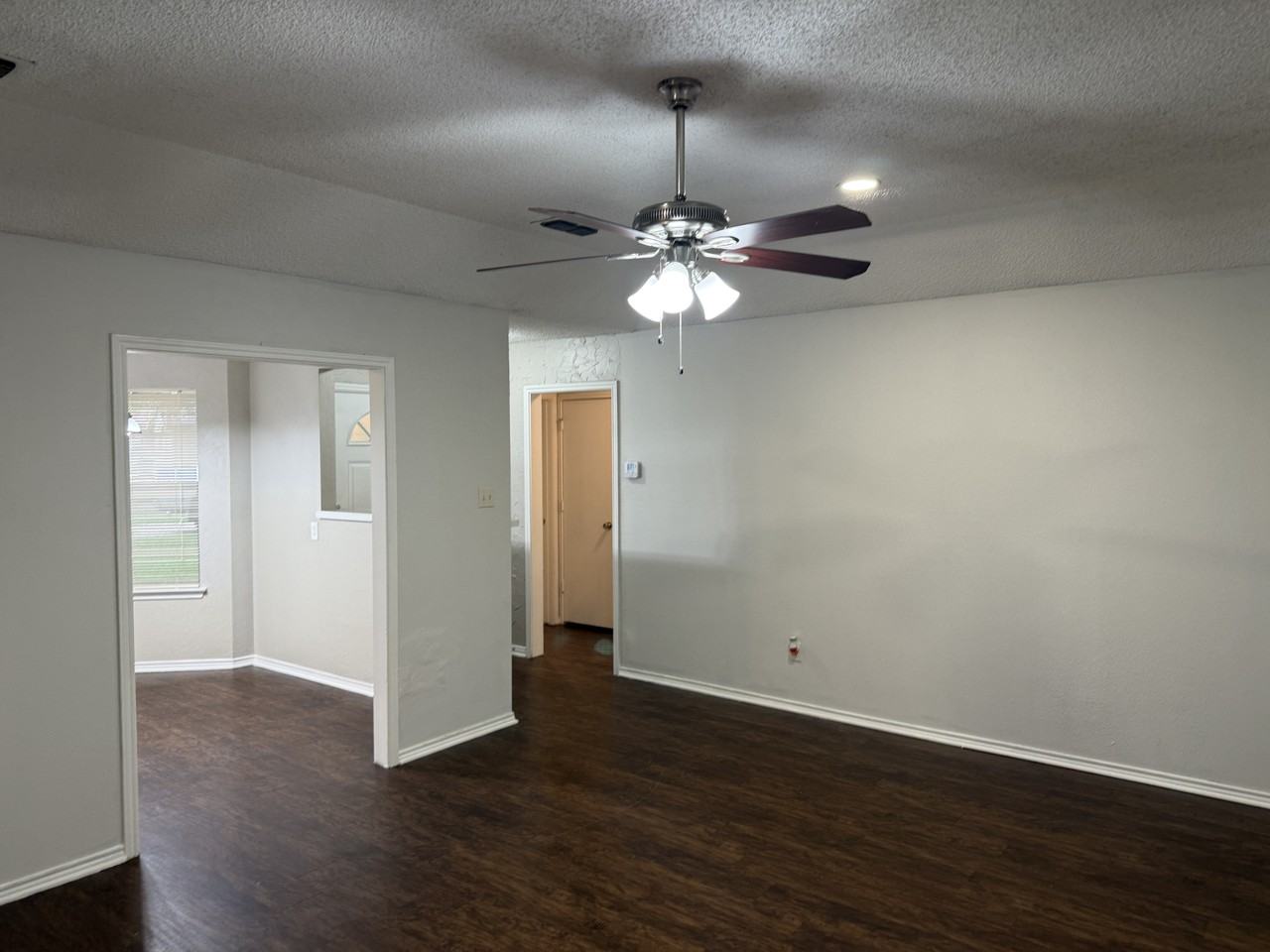 221 Arnold St - Photo 3 of 21