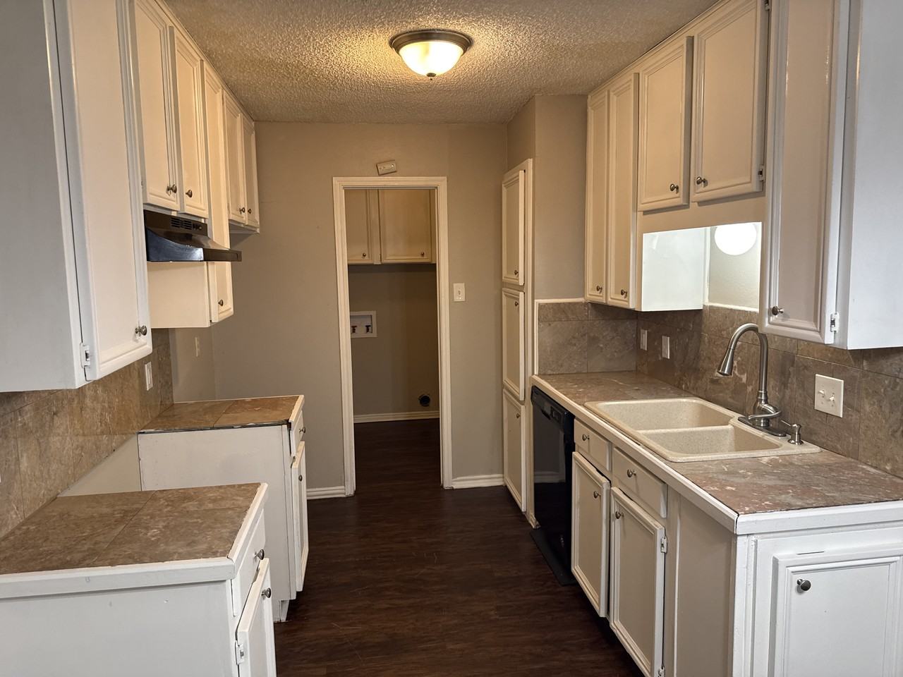 221 Arnold St - Photo 5 of 21