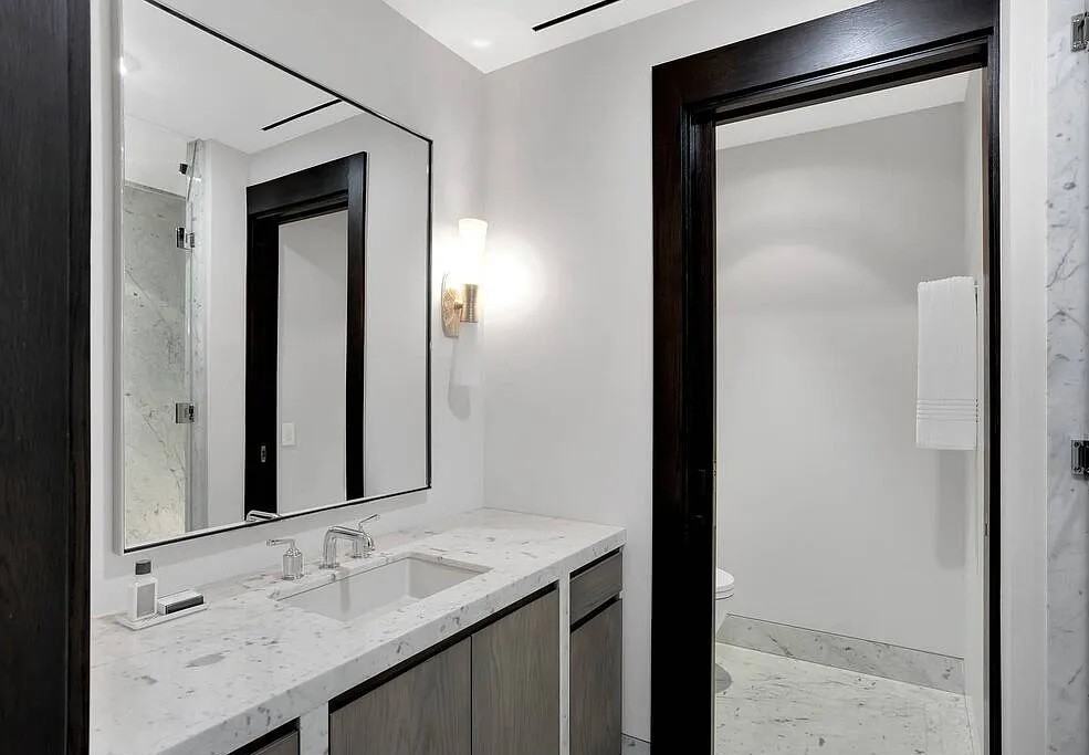 1872 Midvale Ave - Photo 3 of 7