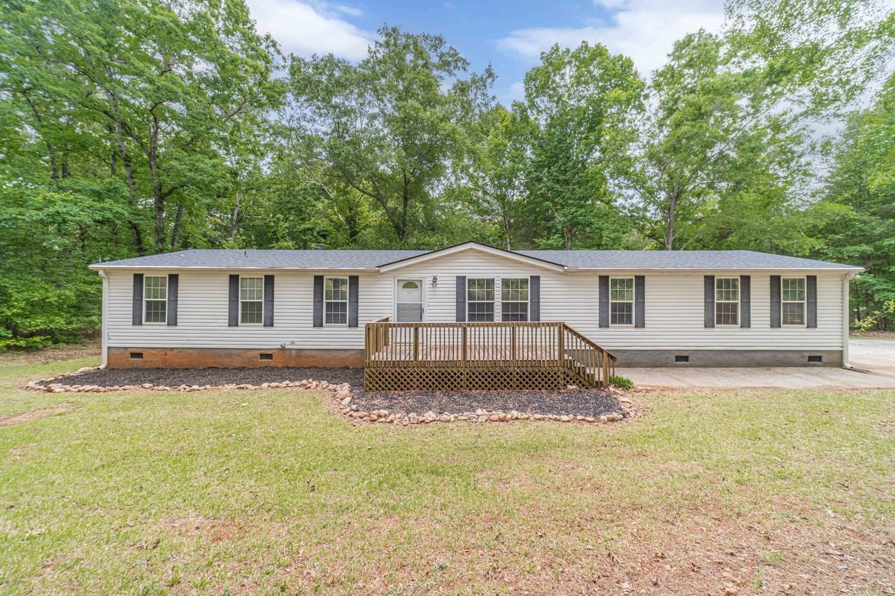 246 Kings Ridge Dr - Photo 2 of 46