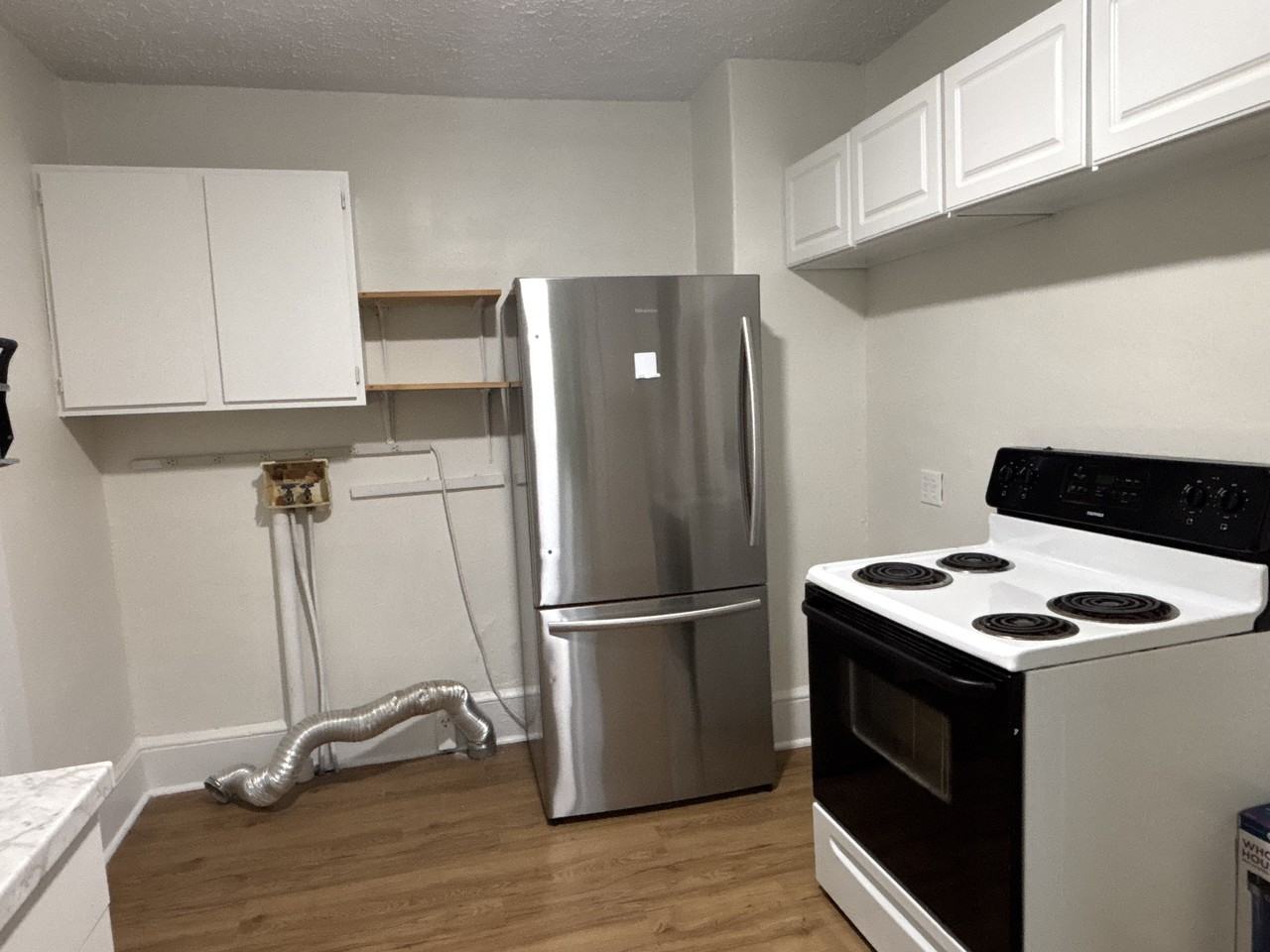 140 Fairview Ave - Photo 7 of 13