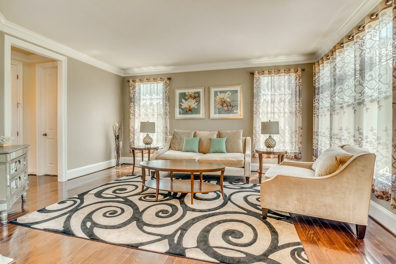1751 Tysons Crest Ln - Photo 3 of 34