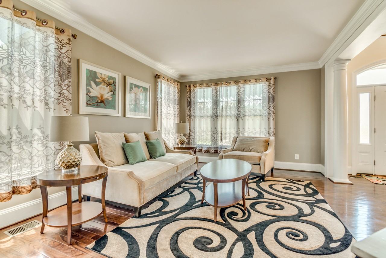 1751 Tysons Crest Ln - Photo 4 of 34