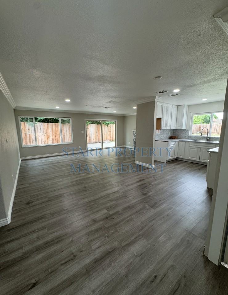 8110 Rouen Ct - Photo 2 of 22