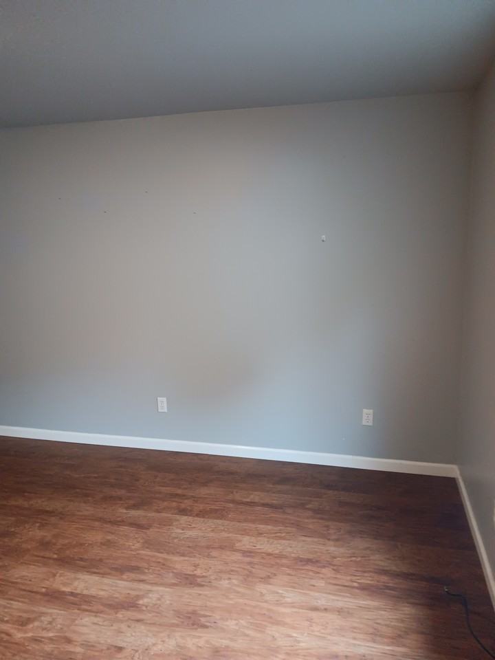 131 Se Ainslee Ave - Photo 2 of 11