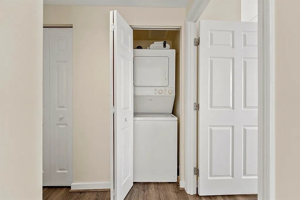 170 Gore St #313 - Photo 7 of 11