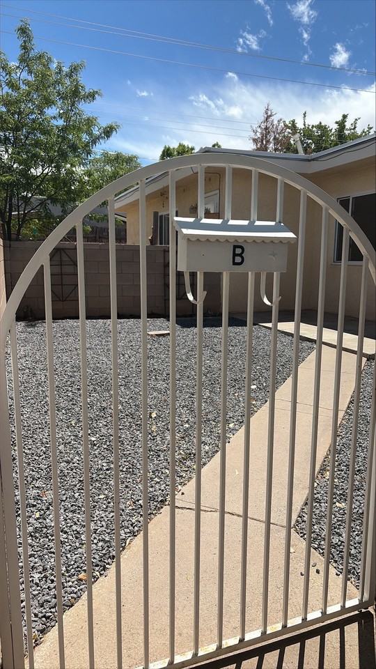 4516 Zuni Rd Se - Photo 2 of 17