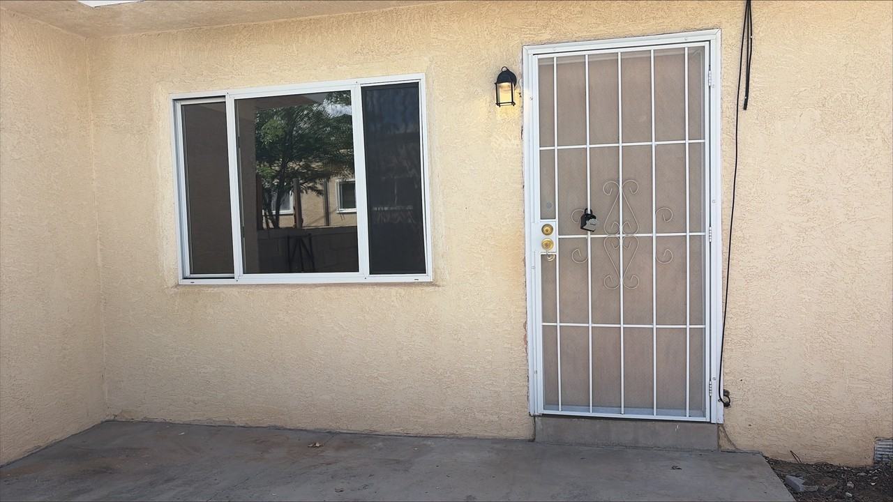 4516 Zuni Rd Se - Photo 3 of 17