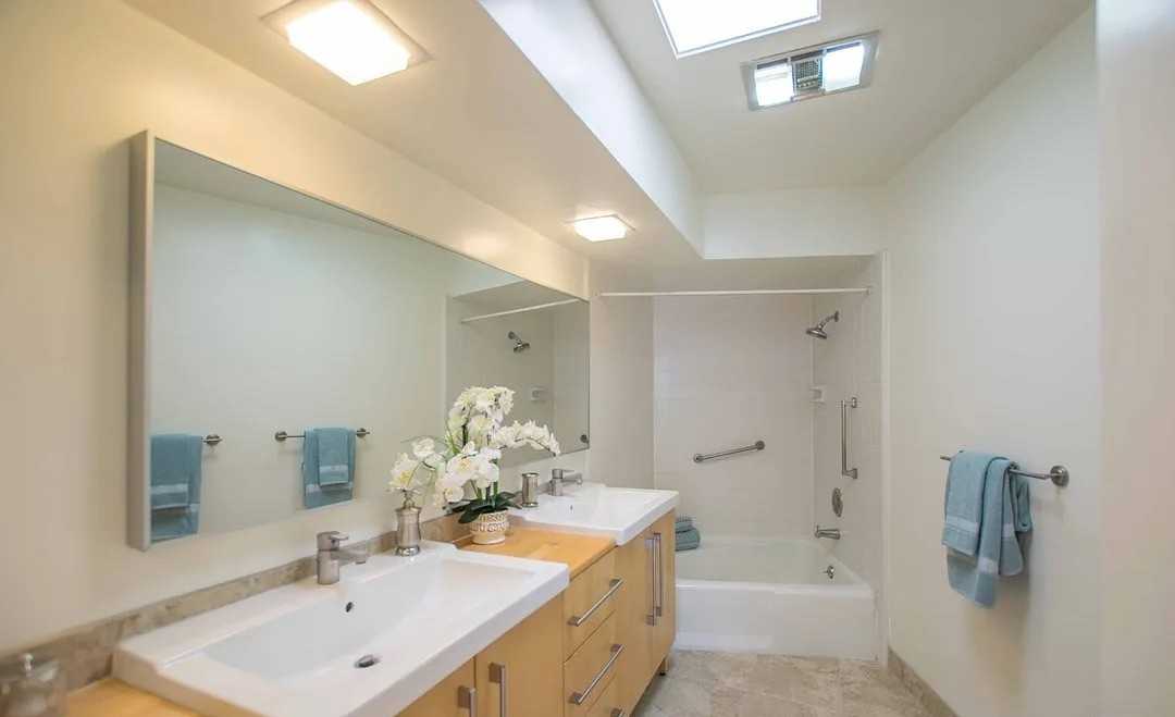 11970 Montana Ave #308 - Photo 4 of 14
