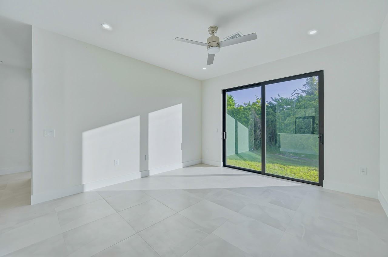 5430 Bristo St - Photo 7 of 16