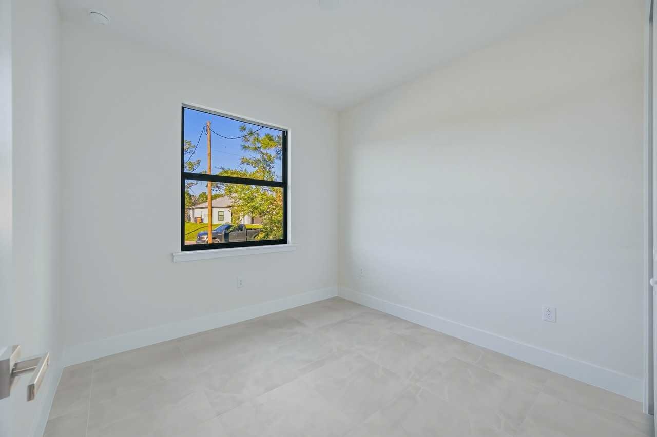 5302 28th St Sw - Photo 7 of 17