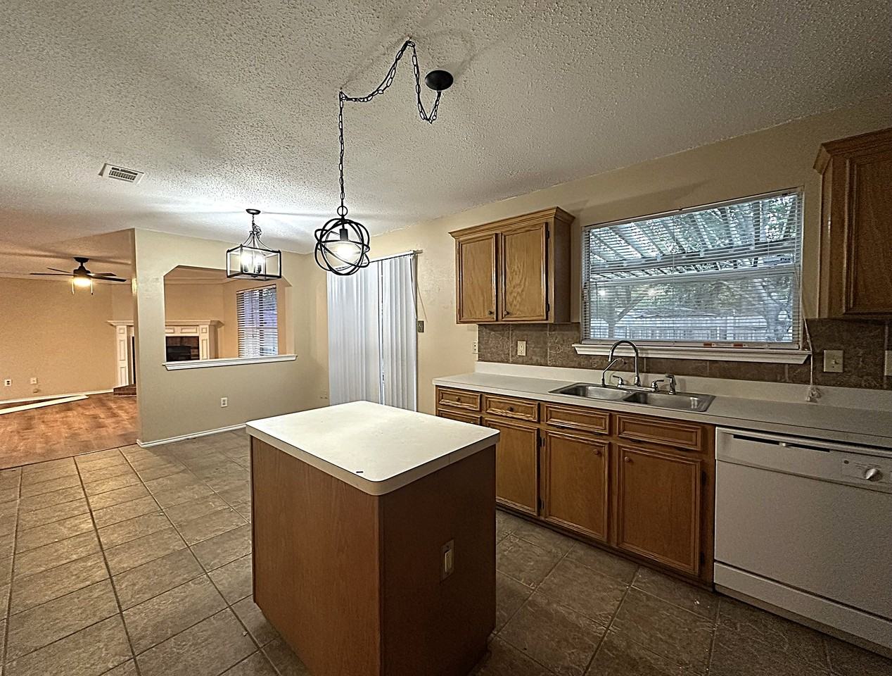 2312 Guy Cir - Photo 6 of 18