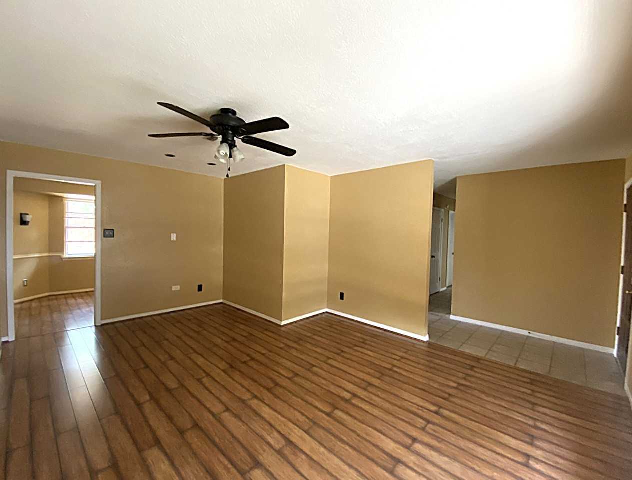 1613 Miranda Ave - Photo 3 of 17
