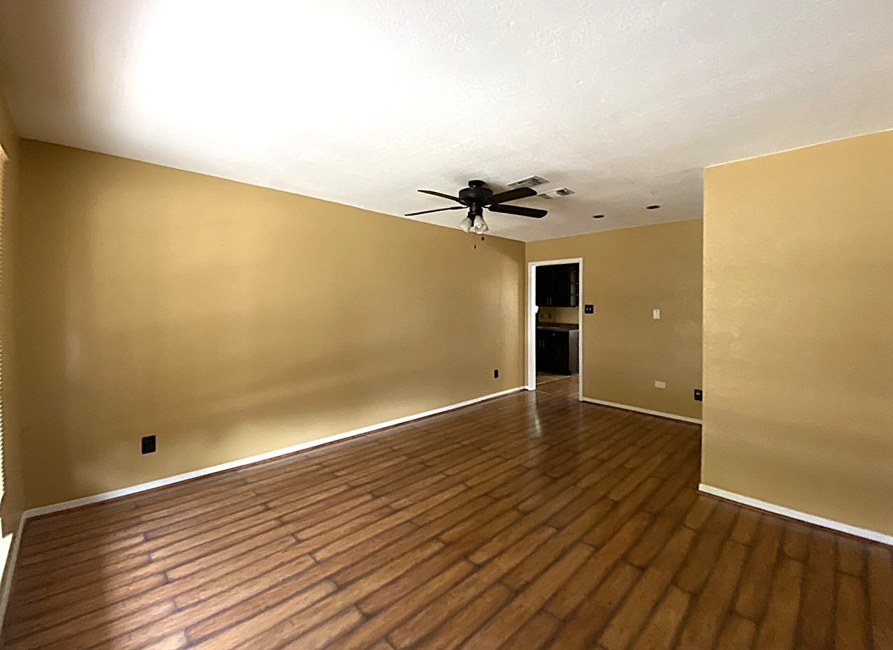 1613 Miranda Ave - Photo 4 of 17
