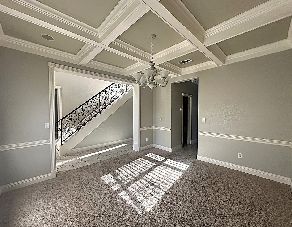 2105 Ocelot Cir - Photo 4 of 25