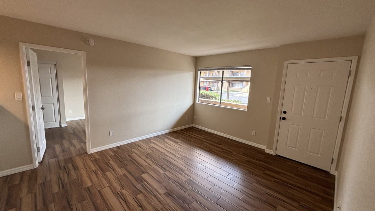 3601 W Tierra Buena Ln - Photo 3 of 21