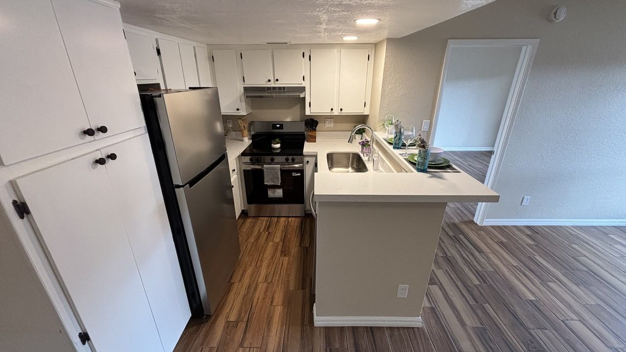 3601 W Tierra Buena Ln - Photo 5 of 21