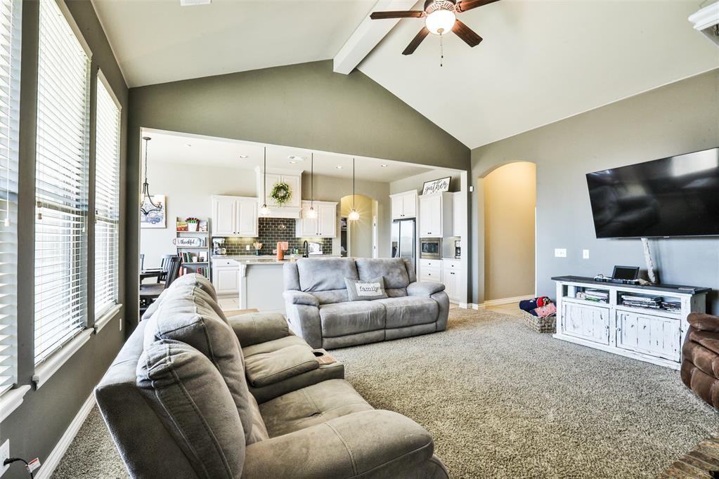 2412 Sw 136th St - Photo 2 of 11