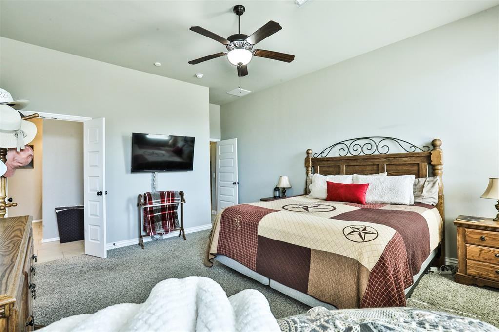 2412 Sw 136th St - Photo 5 of 11