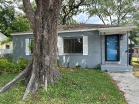 815 W Plymouth St - Photo 1 of 1
