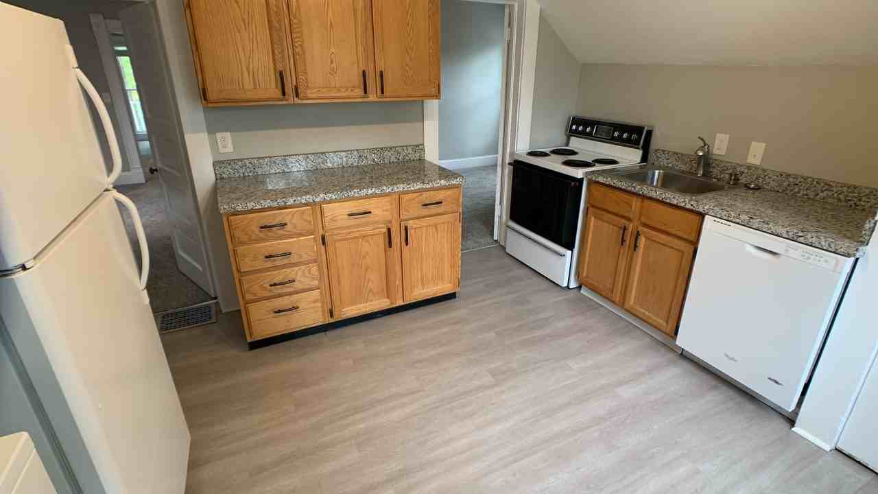 112 E Espanola St - Photo 4 of 8