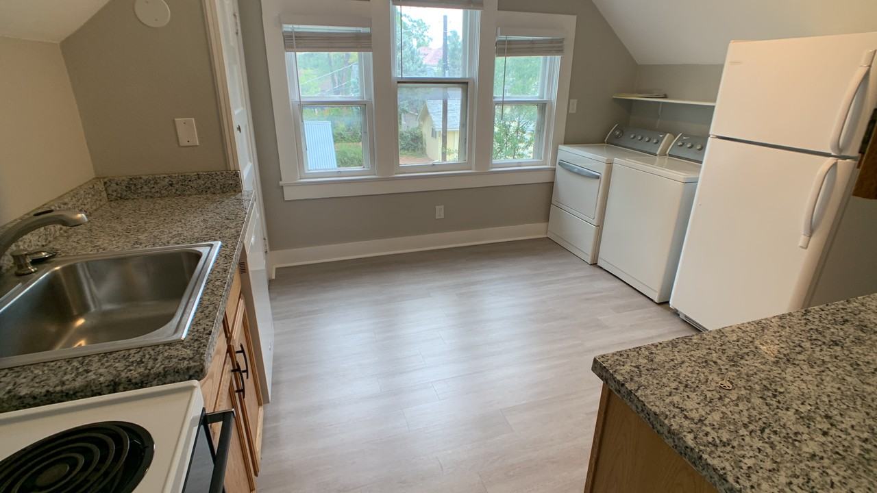 112 E Espanola St - Photo 5 of 8