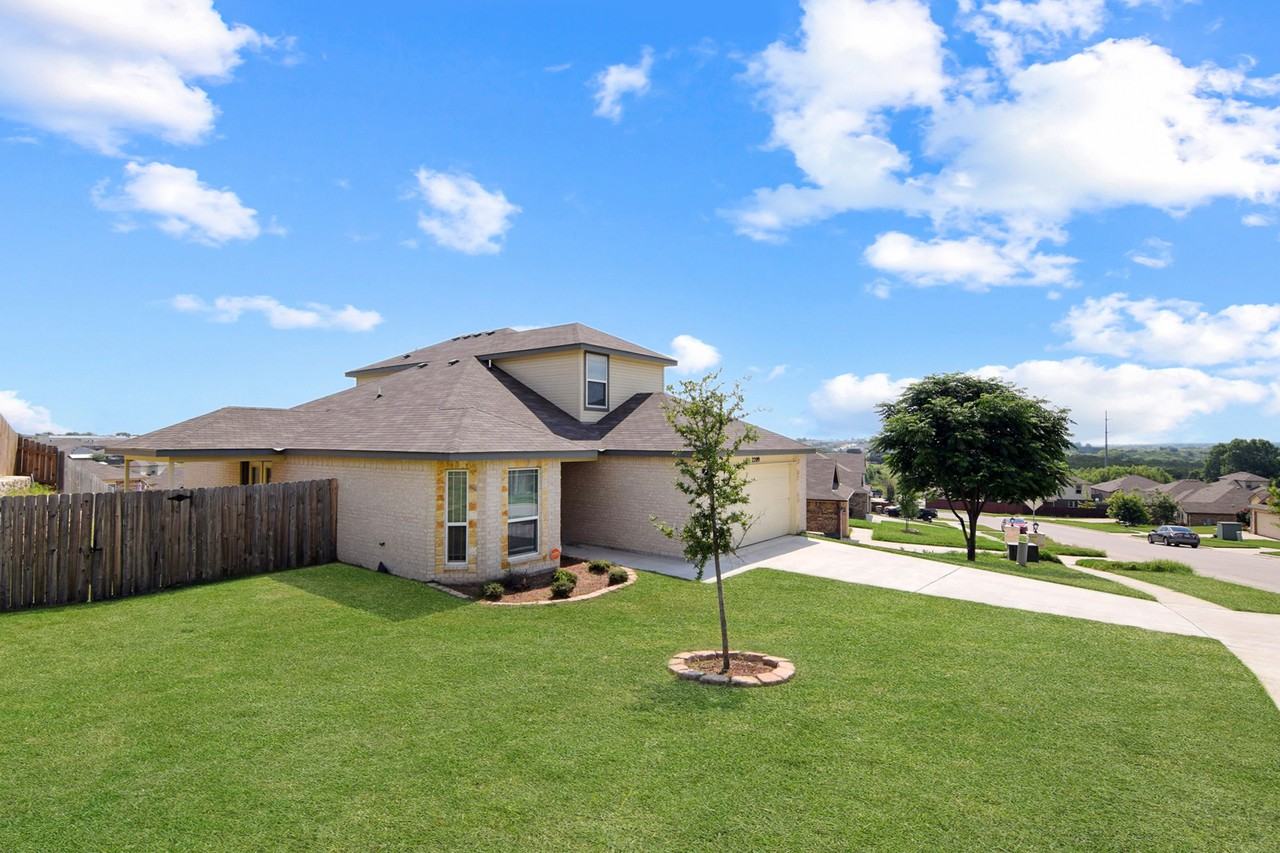 2209 Sea Eagle Dr - Photo 3 of 26