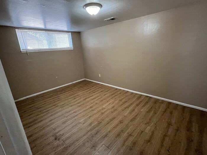 515 W Fern Dr #A - Photo 3 of 8