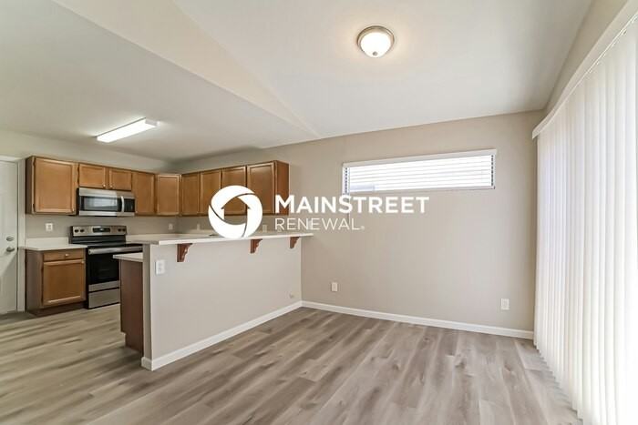 4010 N 88th Ave - Photo 5 of 16
