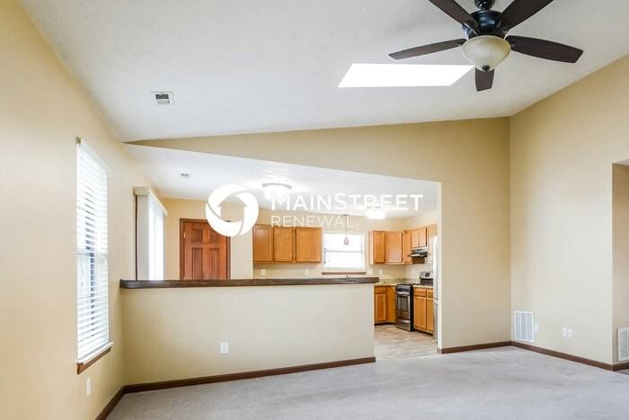 809 Delray Dr - Photo 4 of 16