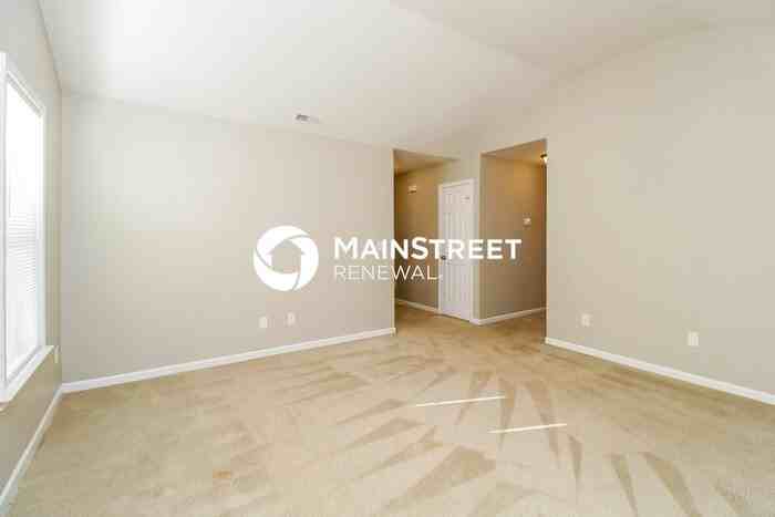 3385 Tinley Park Dr - Photo 3 of 16