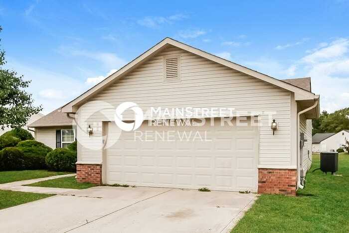 12250 Longstraw Dr - Photo 4 of 16