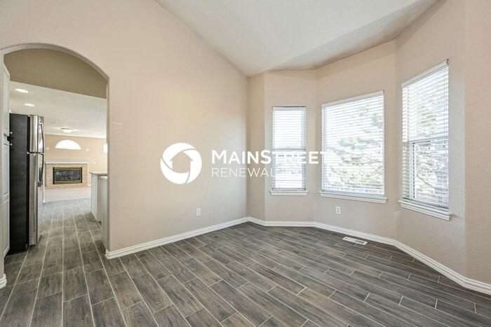 2911 S Tower Way - Photo 4 of 18