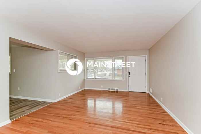 3899 Mantell Ave - Photo 2 of 17