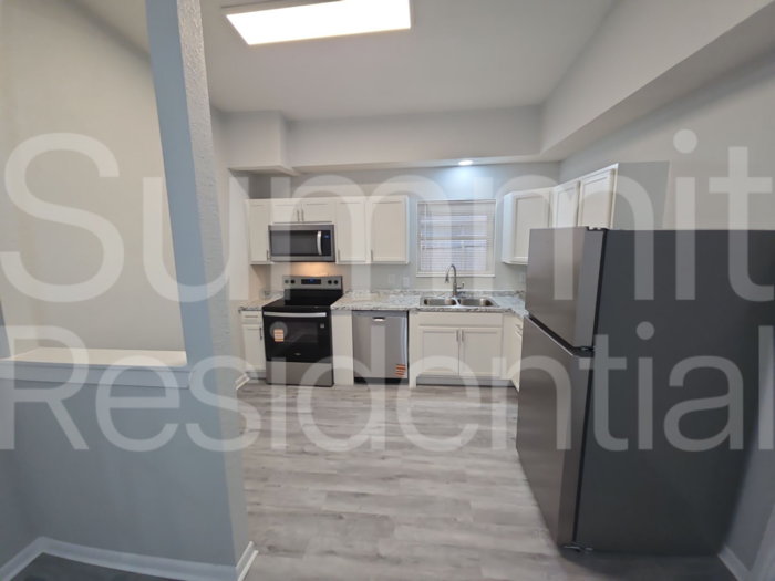 6813 Hazen St - Photo 5 of 19
