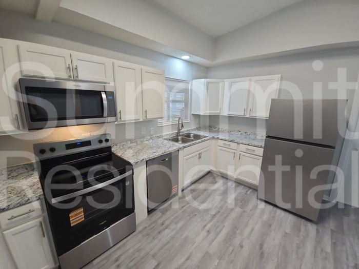 6813 Hazen St - Photo 6 of 19