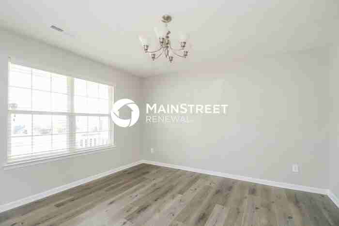 4303 Waldridge Rd - Photo 6 of 17