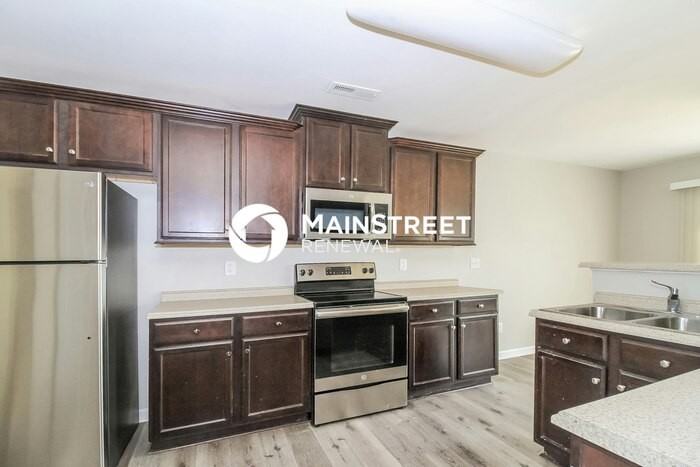 4303 Waldridge Rd - Photo 7 of 17