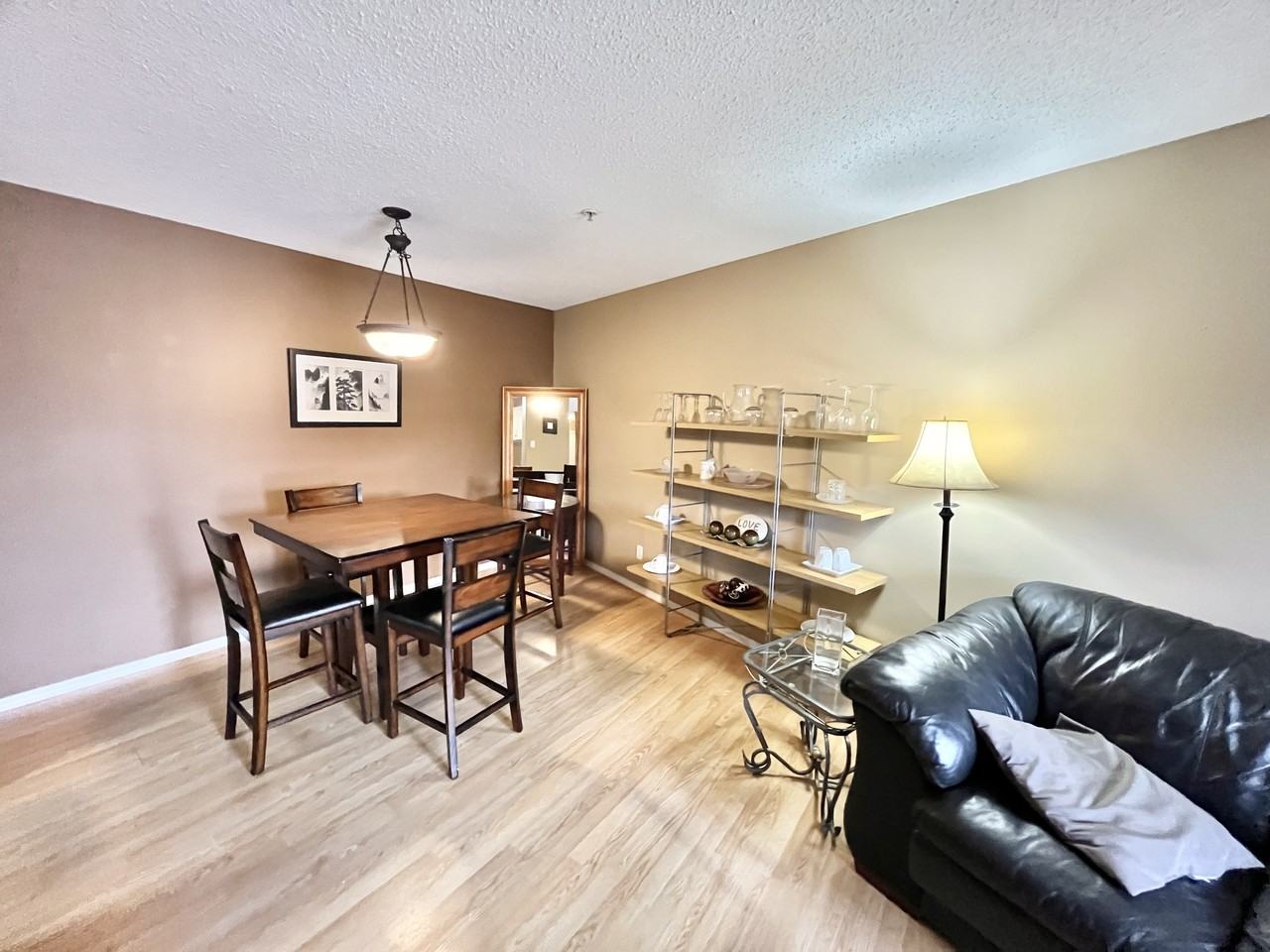 437 200 Richard Street - Photo 5 of 21