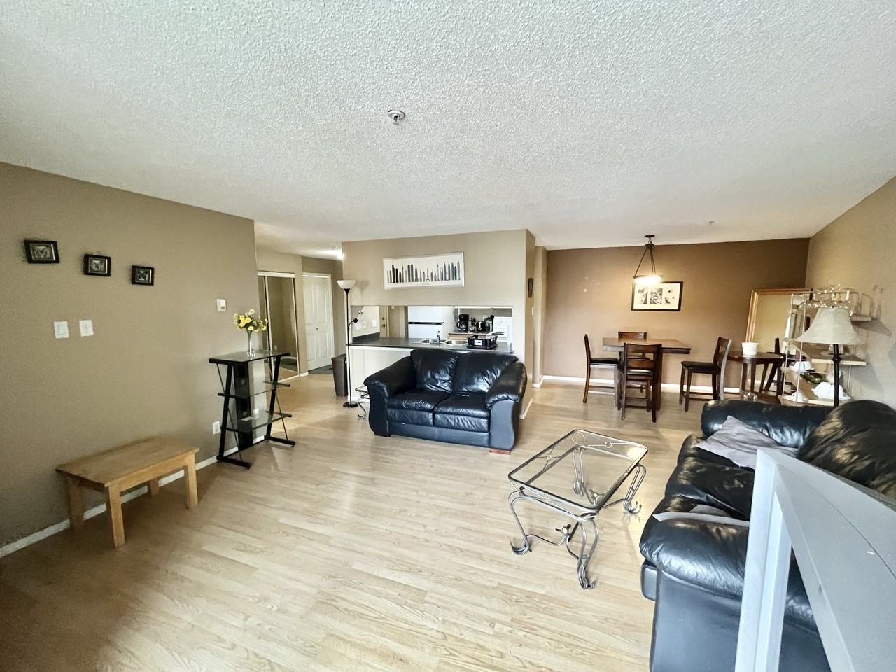 437 200 Richard Street - Photo 7 of 21