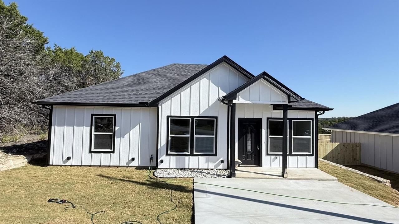 2615 Creekview Dr #1