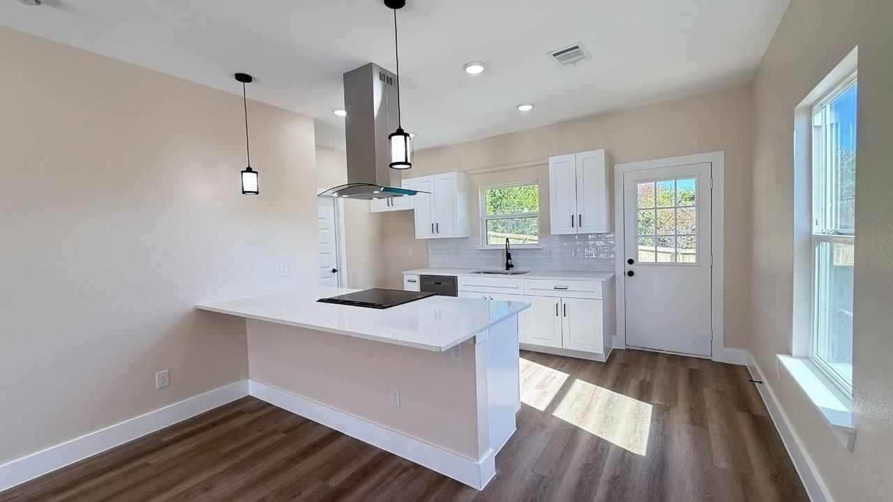 2615 Creekview Dr #1 - Photo 2 of 12