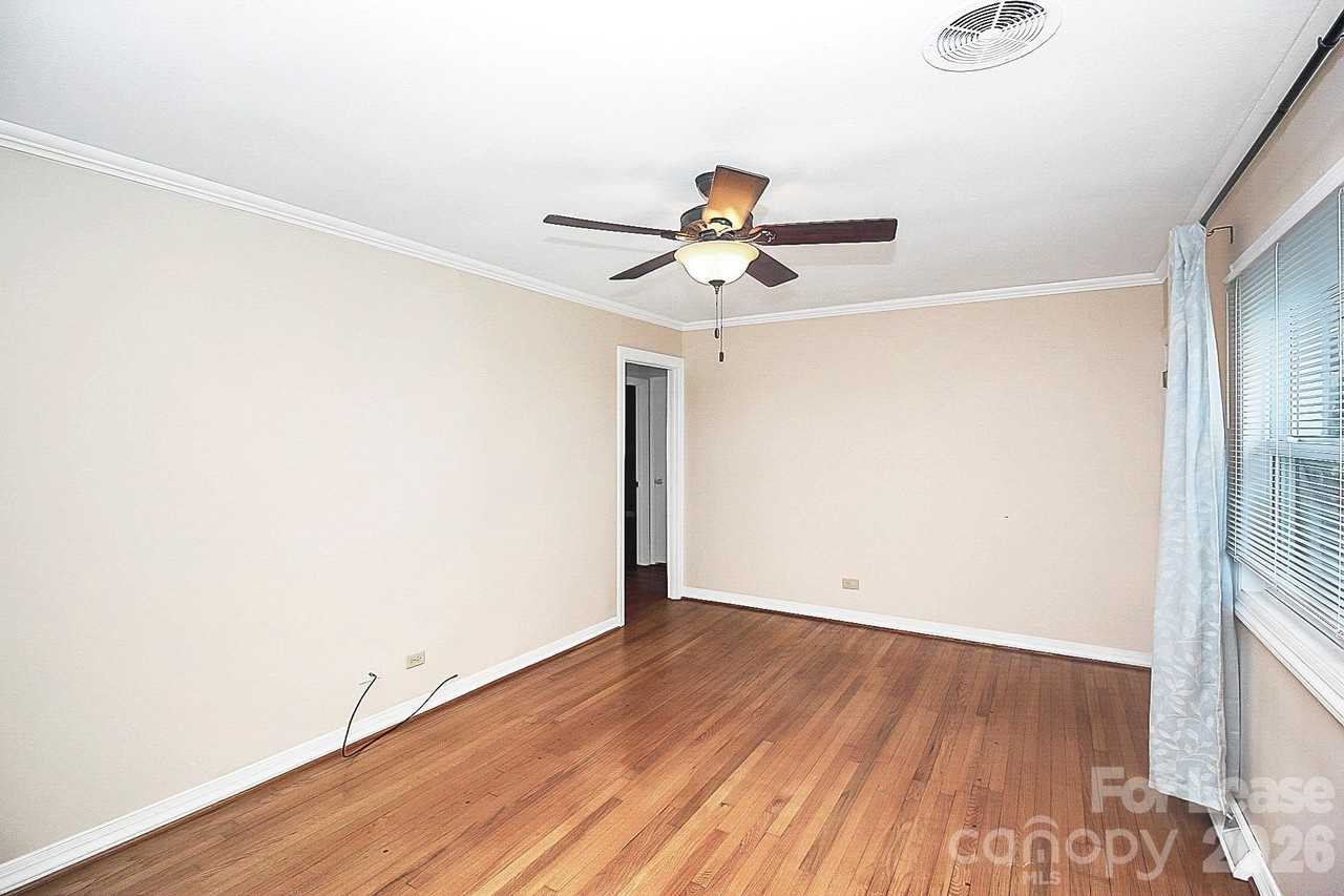 121 Marshdale Ave Sw - Photo 5 of 28